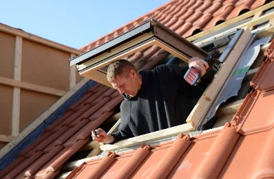 Pose de fenêtres de toit Velux à Carbini